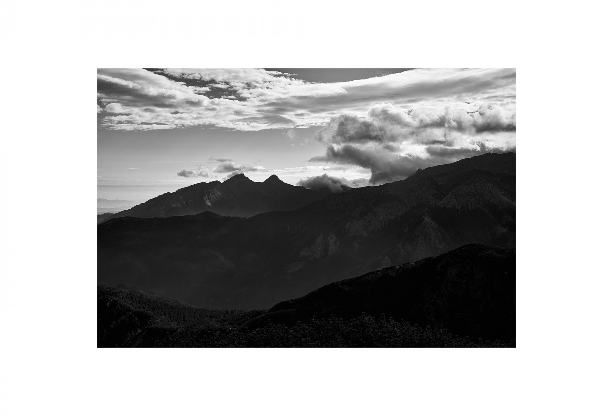 Afbeelding: Landscape high Tatras mountains Poland, foto Van Huffel, foto kunst zwart wit, landschapsfotografie.